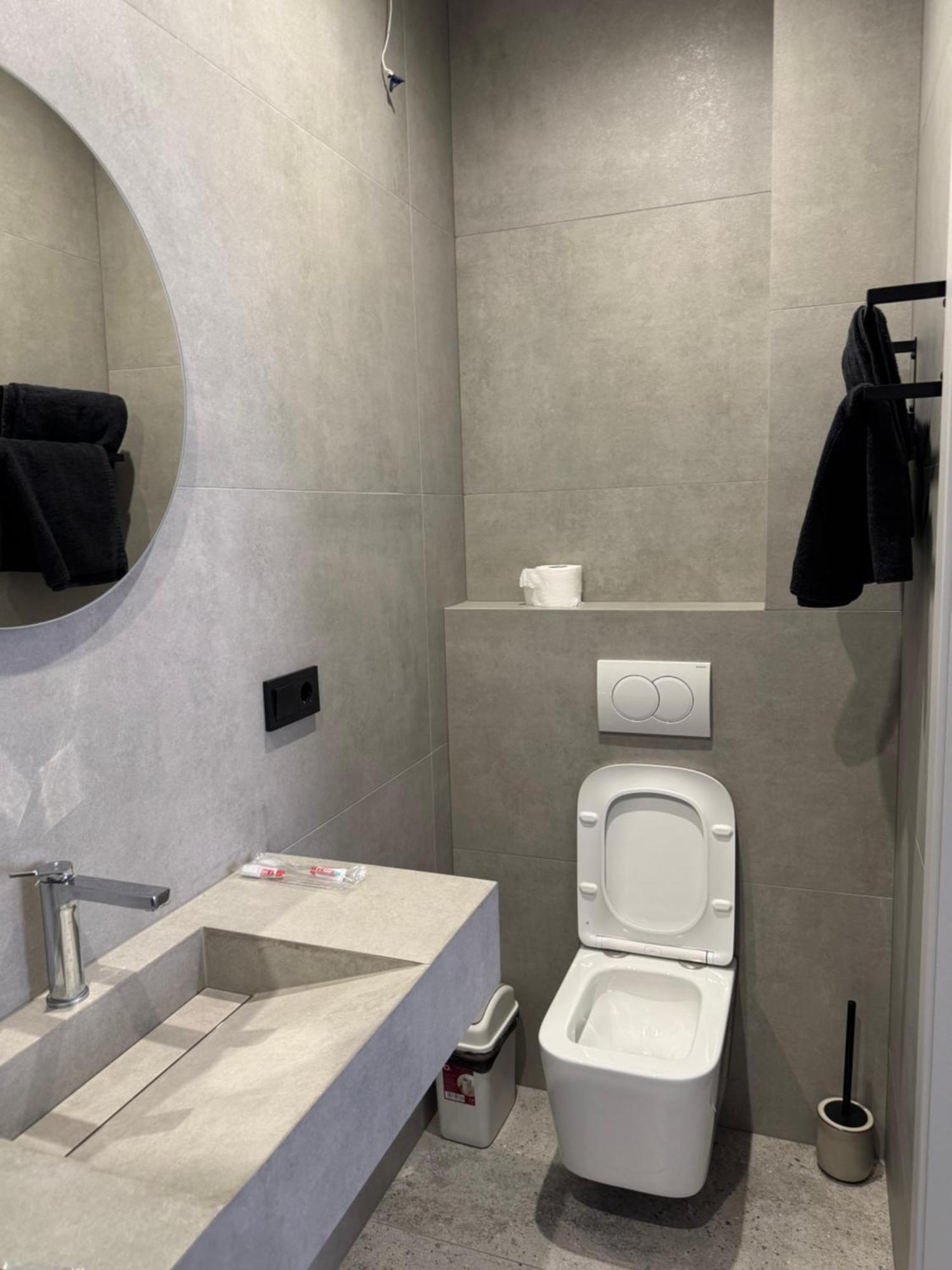 Mini-Hotel Neptun รีฟเน ภายนอก รูปภาพ